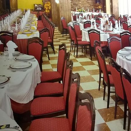 Aph Infanta Mercedes La Baneza Room photo
